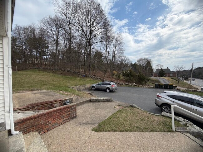 Building Photo - 79 N Main St