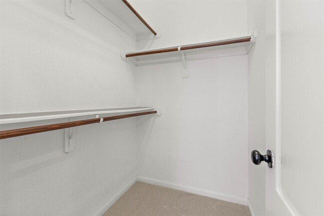 Building Photo - 35 E Wolf Cabin Cir