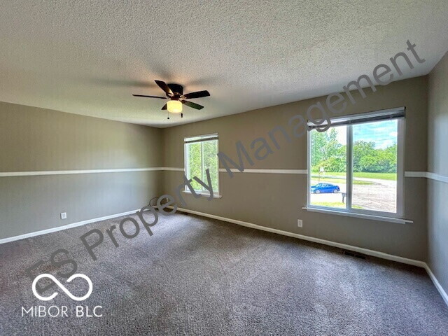 Building Photo - 6627 Live Oak Rd