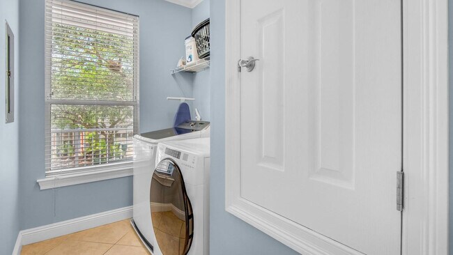 Building Photo - 222 Kono Way