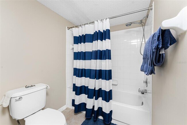 Building Photo - 511 Pine Hollow Cir