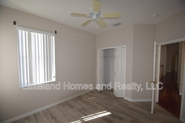 Building Photo - 534 Grasslands Village Cir