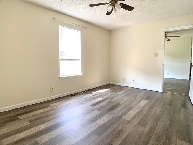 Building Photo - 1003 Poppy Seed Dr