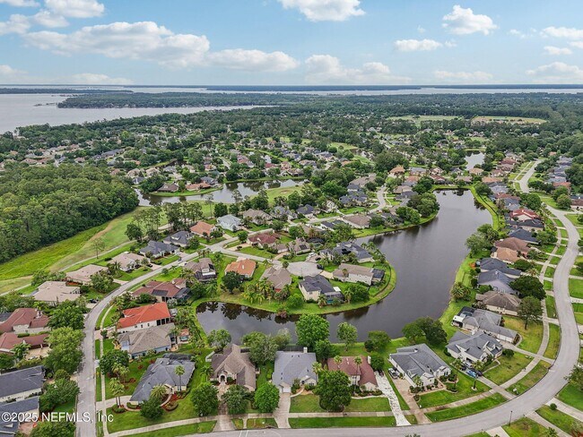 Building Photo - 2260 Harbor Lake Dr