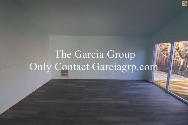 Building Photo - 4505 NE Emerson St