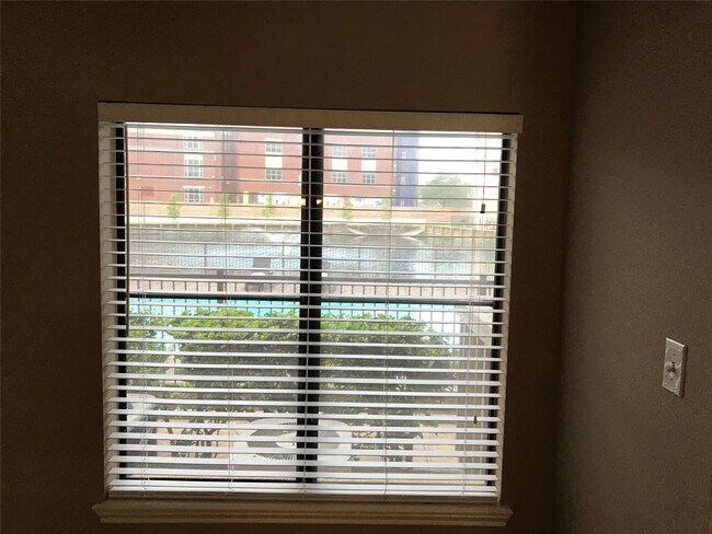 Building Photo - 2023 Gentryside Dr