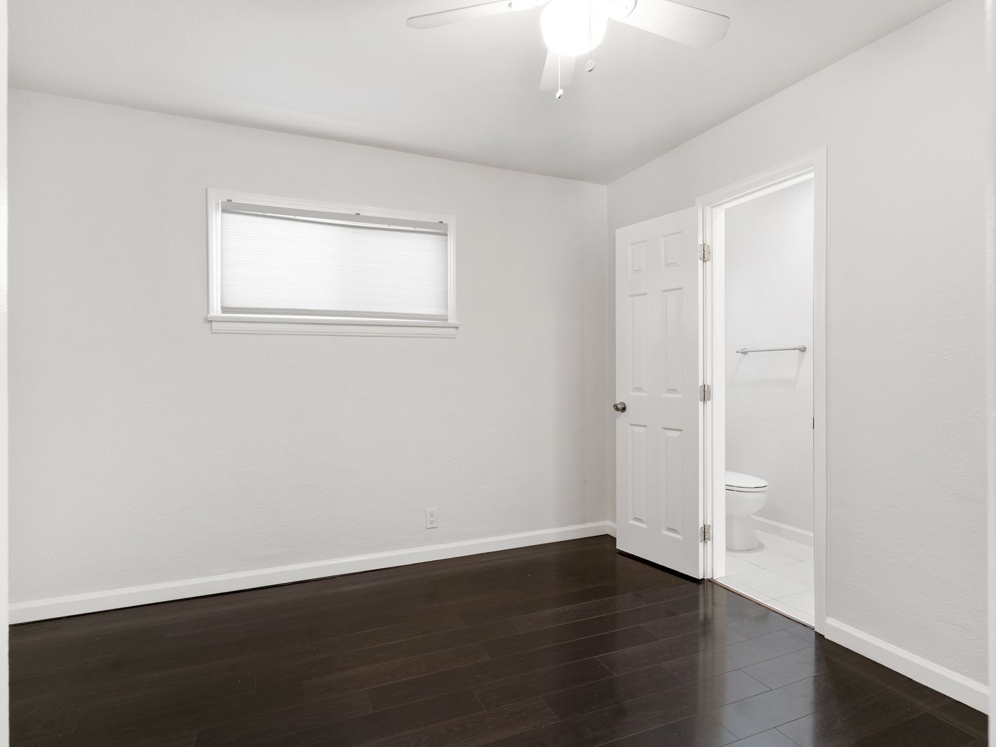 Building Photo - 1911 Church St