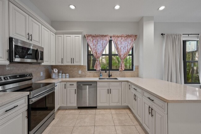 Building Photo - 2055 Regents Blvd