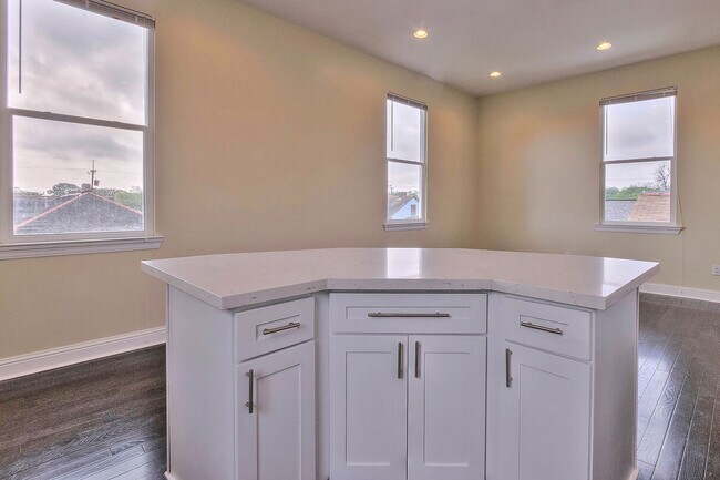 Kitchen Island with seating - 1339 Independence Street