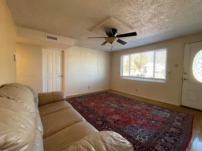 Building Photo - 1817 Cornell Dr SE