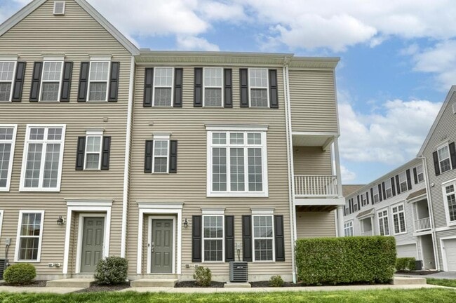 Building Photo - 3030 Meridian Cmns