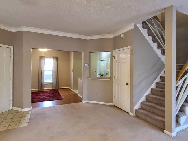 Building Photo - 3 BR Condo w/ Garage in Kiln Creek