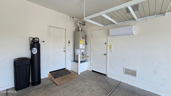 Building Photo - 14444 W Boca Raton Rd