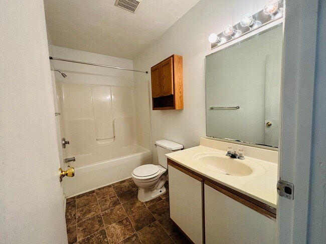 Building Photo - 1429 Christine Ct