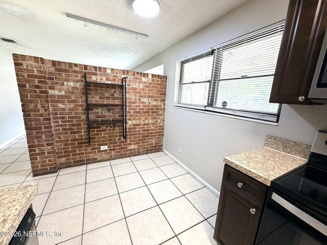 Building Photo - 7152 Koleda Dr