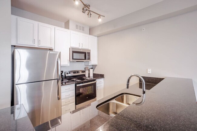 Building Photo - 121 E Freedom Way