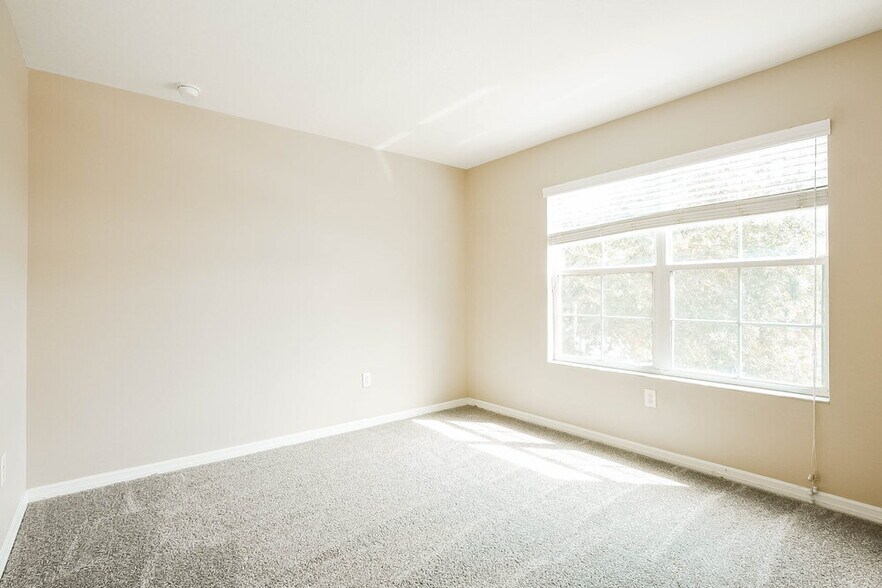 Building Photo - 15509 Oxley St