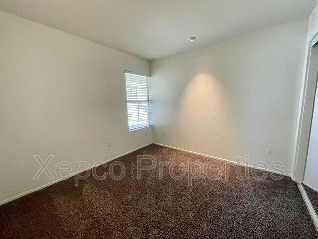 Building Photo - 79225 Laurie Ct