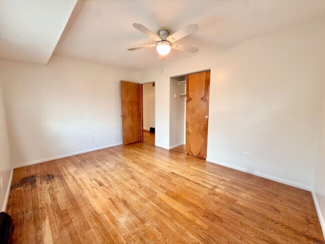 Building Photo - 7860 Sequoia Ct