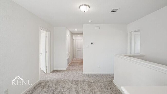 Building Photo - 758 Oakhurst Dr