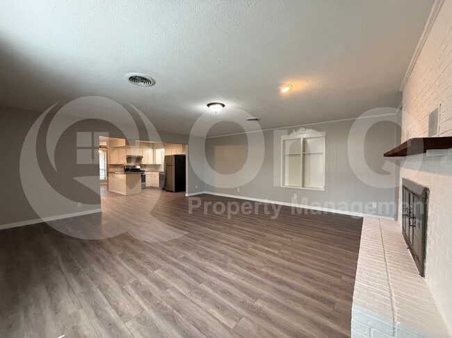 Building Photo - 362 S Shore Pl