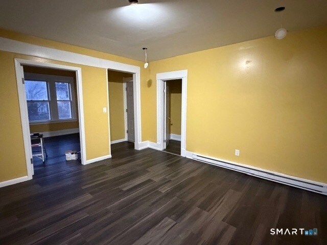 Building Photo - 390 Willow St