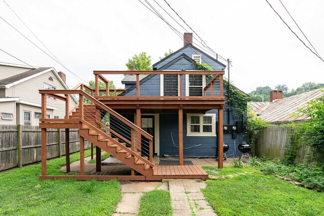 Building Photo - 241 W Water St