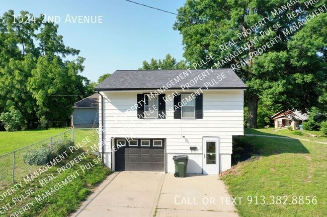 Building Photo - 1524 2nd Ave