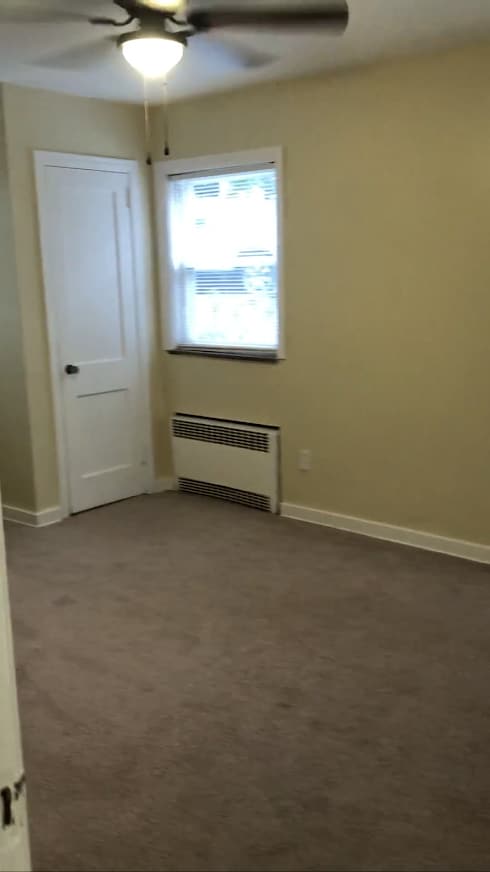 Master bedroom - 929 Jancey St