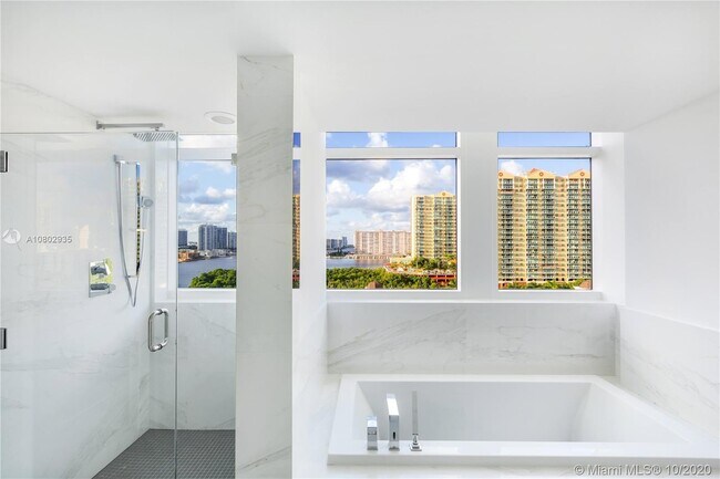 Building Photo - 400 Sunny Isles Blvd