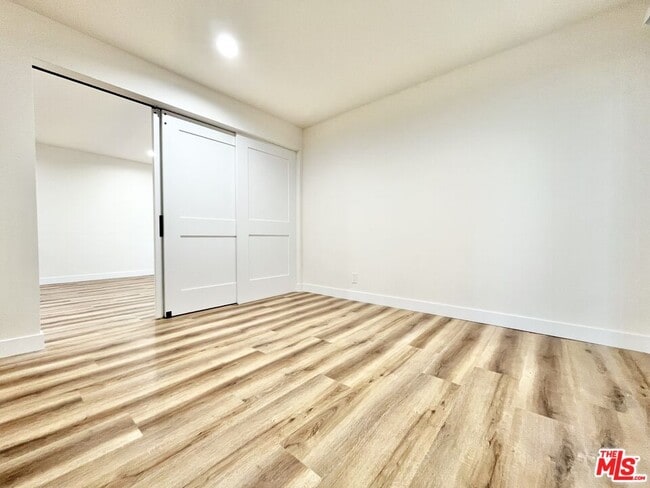 Building Photo - 1784 N Sycamore Ave