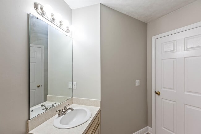 Building Photo - 7103 Shady Grove Way