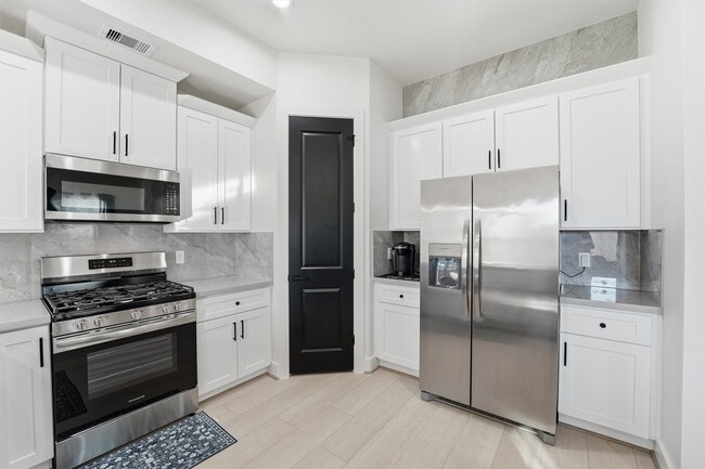 Building Photo - 7908 Brandon St