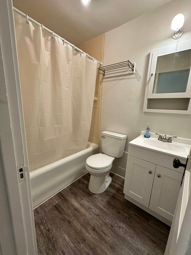 Building Photo - 617 St Joseph St