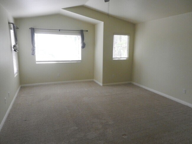 Building Photo - 3211 Rancho Quartillo