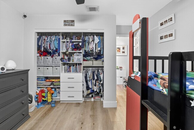 Building Photo - 1051 NW 124th Terrace