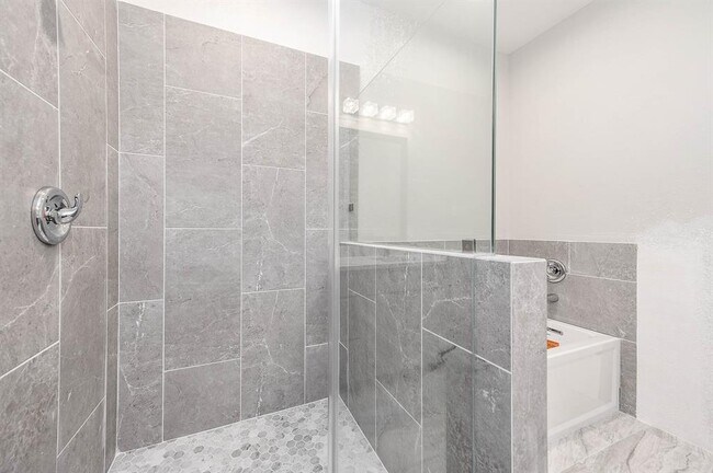 Building Photo - 4014 Mitote Dr