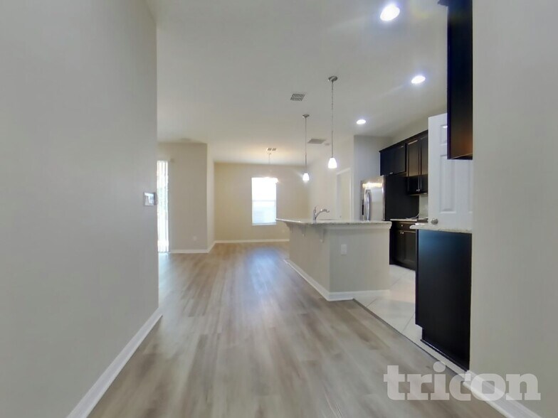 Building Photo - 37124 Scenic Ridge Dr