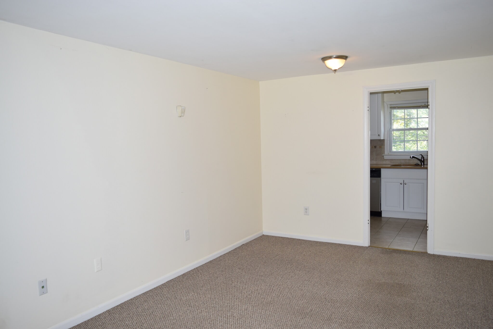 Living Room - 49 Grandview Dr