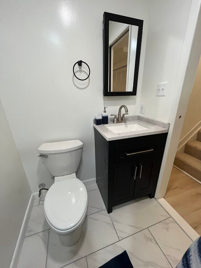 Building Photo - 9241 Pinenut Ct