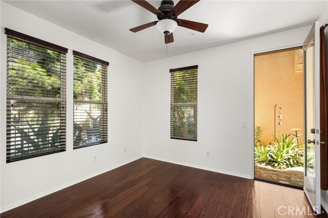 Building Photo - 125 Tall Oak