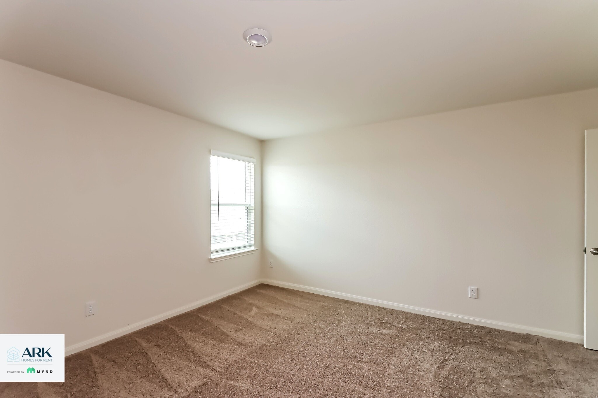 Building Photo - 26820 Steinbeck Dr