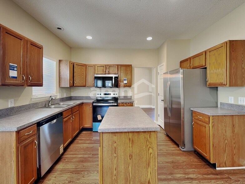 Building Photo - 2888 Shadow Brook Ct NW