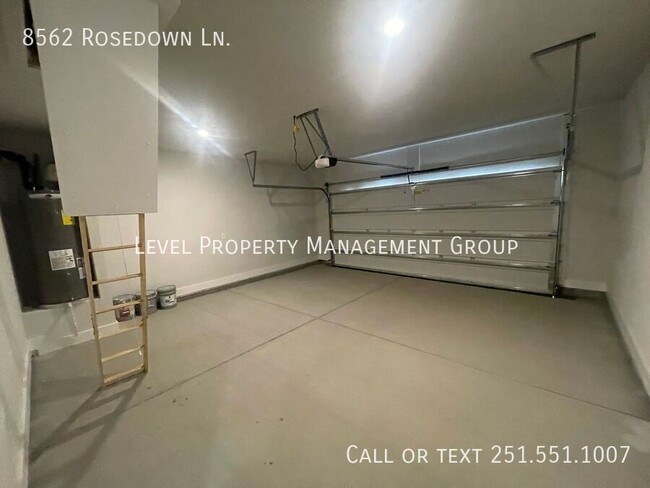 Building Photo - 8562 Rosedown Ln