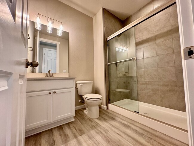 Building Photo - 7467 87th Dr NE