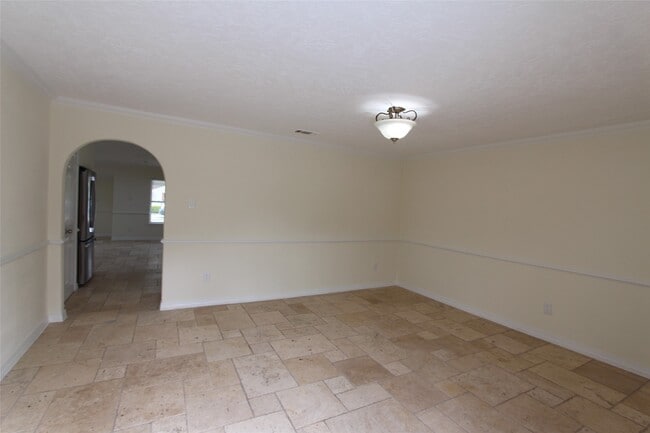 Building Photo - 6517 Sivley St