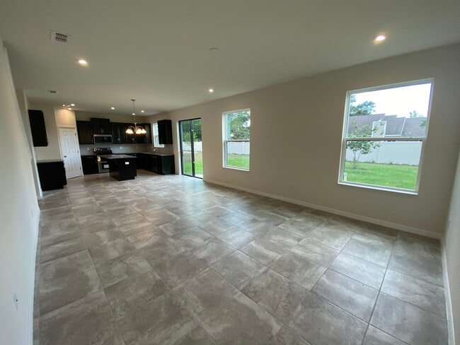 Building Photo - 2470 Avian Loop