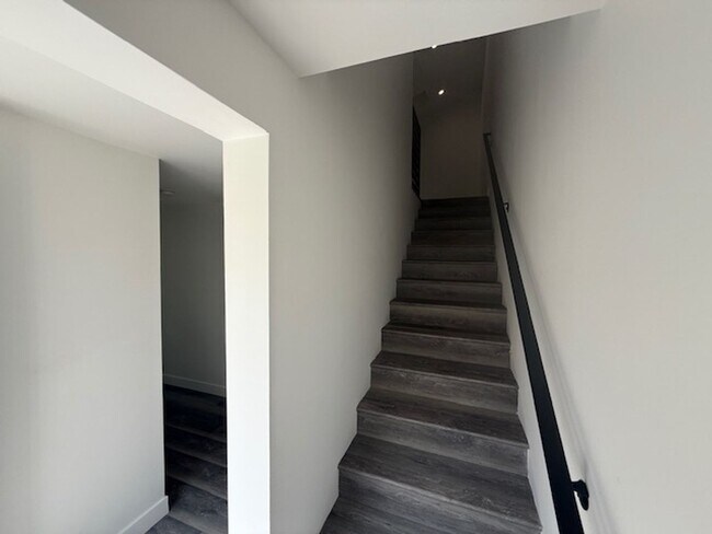 Building Photo - ADU 2 Bedroom for Rent in Sylmar!