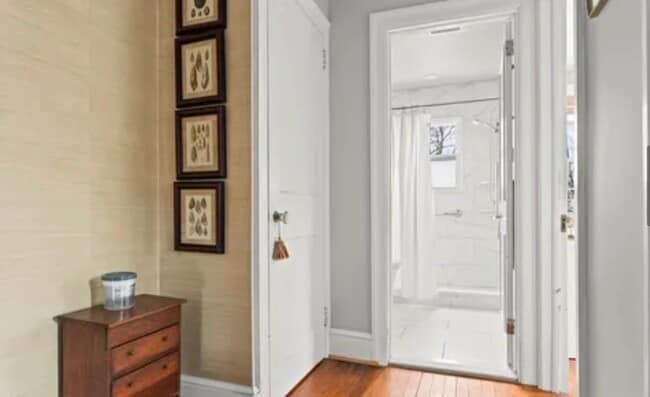 Building Photo - 444 St Davids Ave