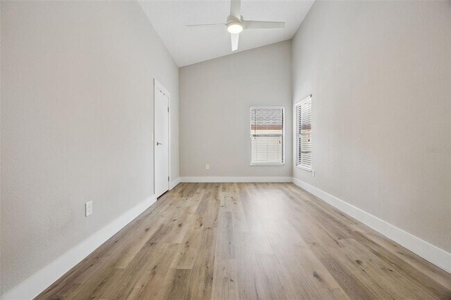 Building Photo - 7301 Spring Villas Cir